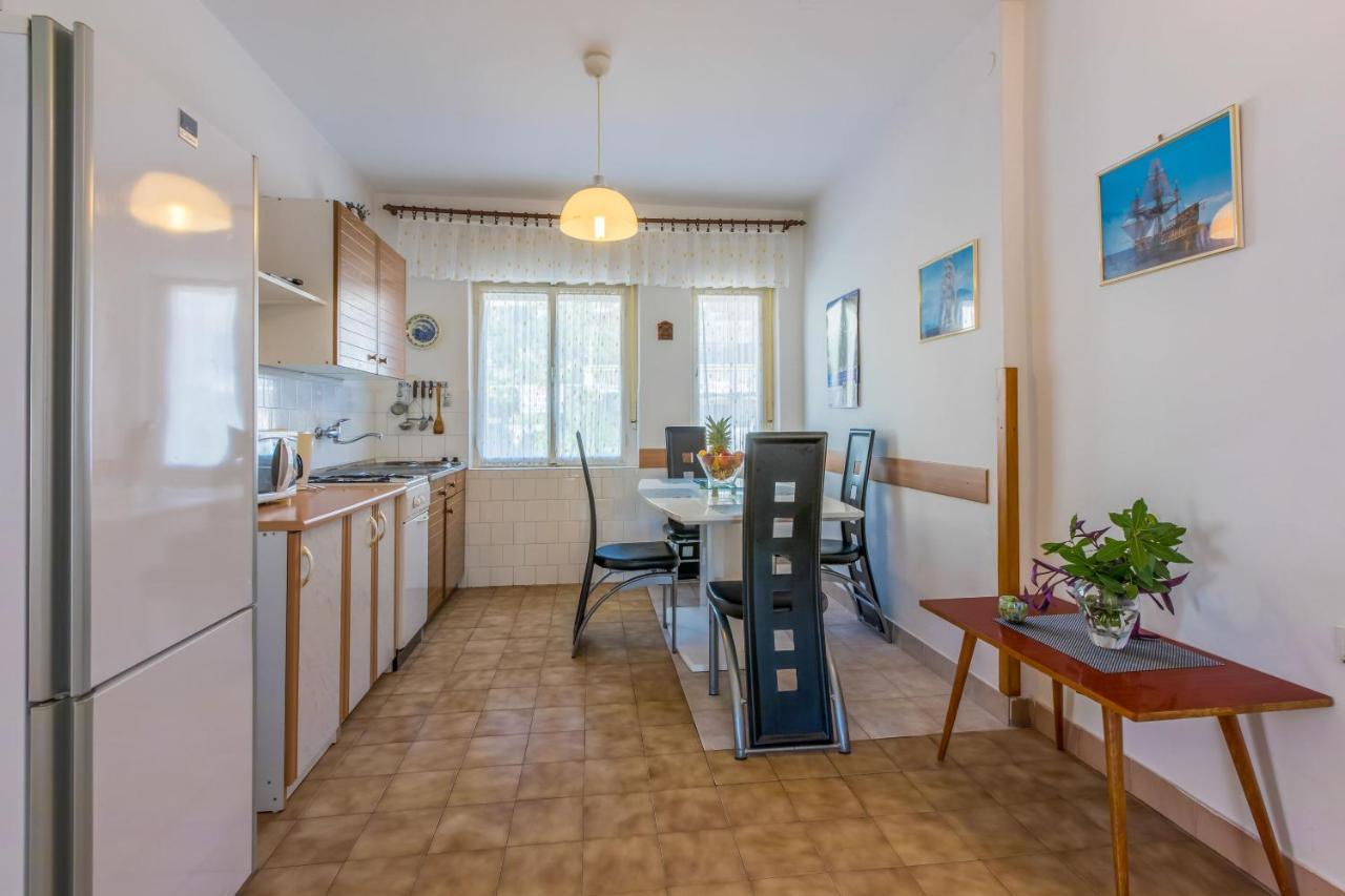 Apartments Danica Dramalj Bagian luar foto