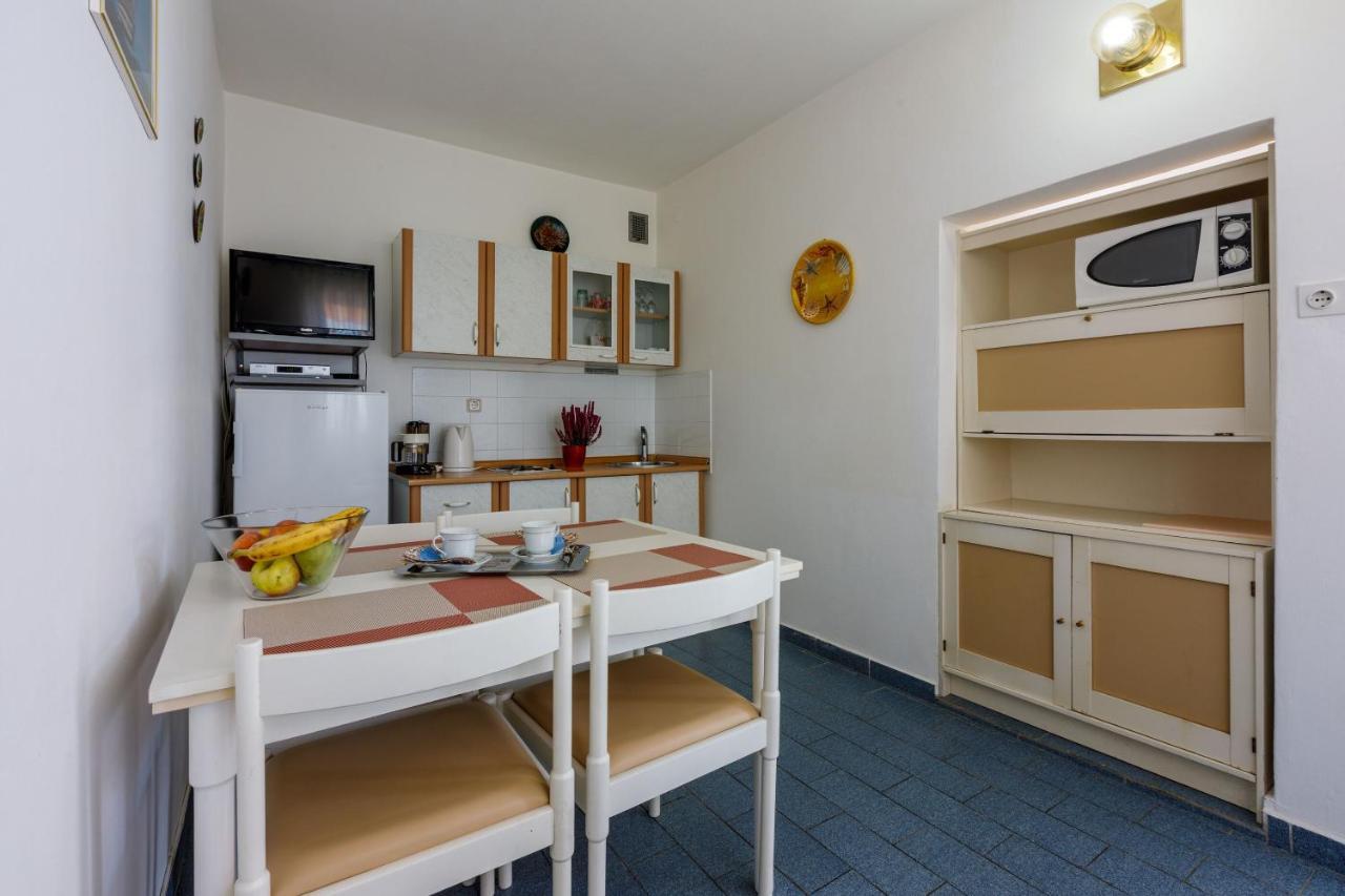 Apartments Danica Dramalj Bagian luar foto